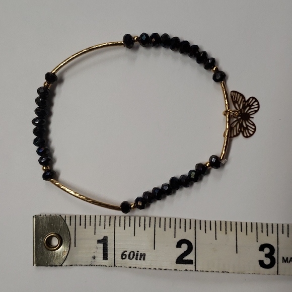 Bracelet, stackable dainty butterfly detail.  Single bracelet - Picture 5 of 6
